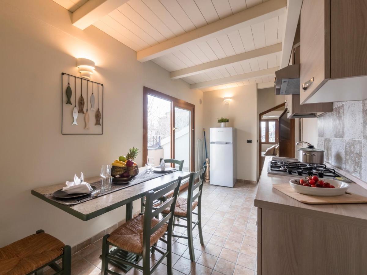Appartamenti Villa Tonni Габиче Маре Екстериор снимка