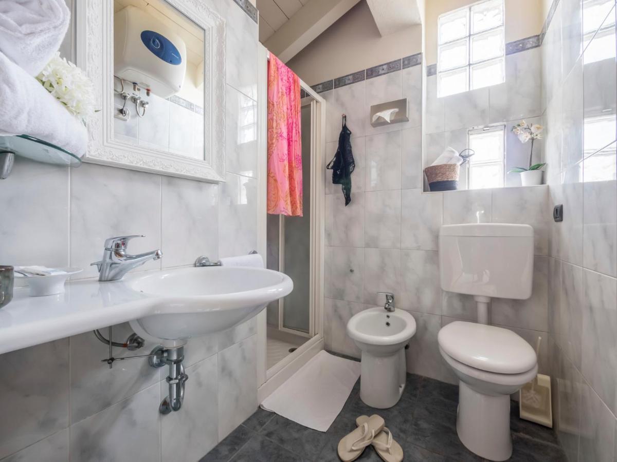 Appartamenti Villa Tonni Габиче Маре Екстериор снимка