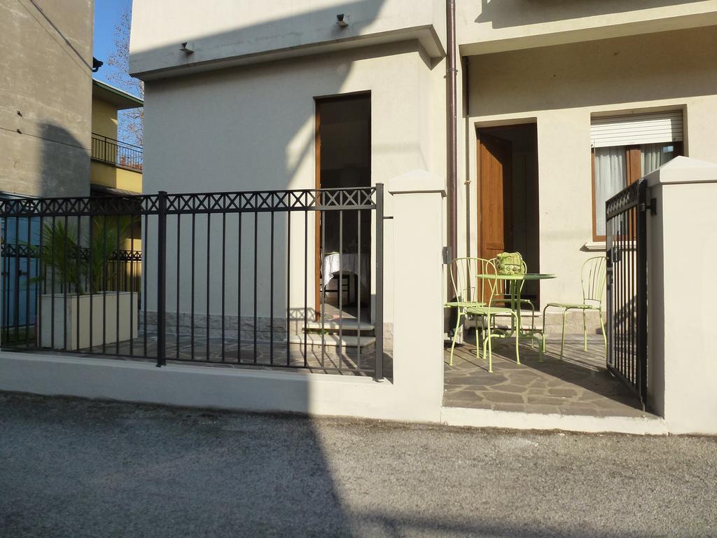 Appartamenti Villa Tonni Габиче Маре Стая снимка